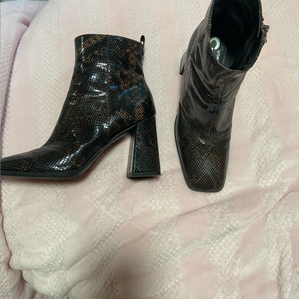 Snake Booties - Picture 3 of 3
